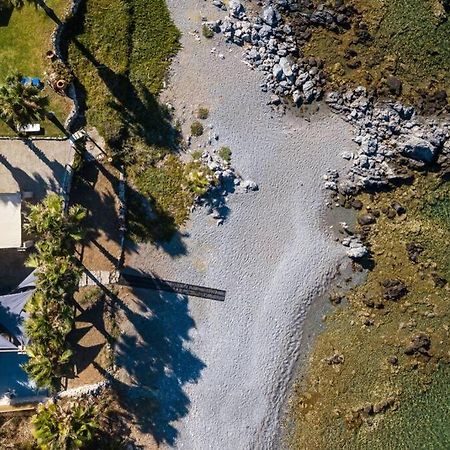 Villa Proto Helidoni - A Cozy Beachfront Villa Petres  Eksteriør bilde