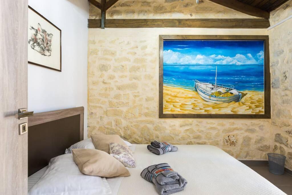 Villa Proto Helidoni - A Cozy Beachfront Villa Petres  Eksteriør bilde